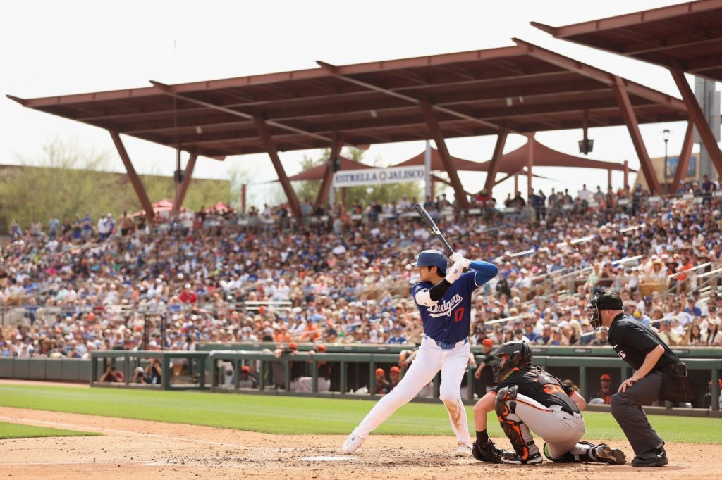 SF Giants-Dodgers: First look at Ohtani-mania a ‘fun’ challenge for non-roster invitee