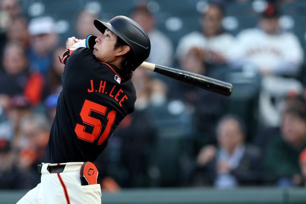 SF Giants, fans eagerly anticipate debut of center fielder Jung Hoo Lee