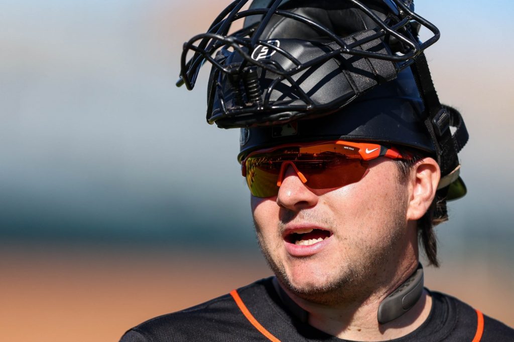 Patrick Bailey forced from SF Giants’ game vs. Dodgers, but averts worst-case scenario