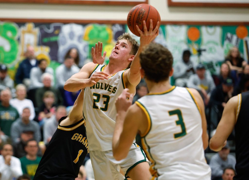 NorCal thriller: San Ramon Valley comes up big in clutch, beats Mitty to advance to Division I final