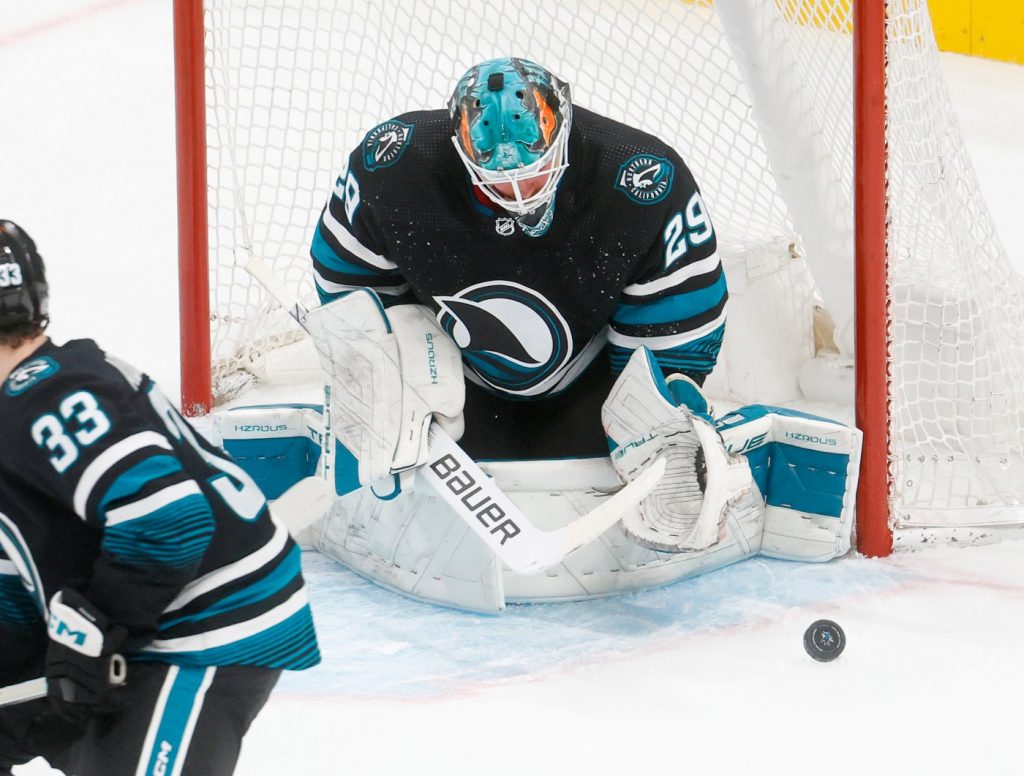 Eklund scores after demotion, but Sharks’ skid reaches six games