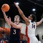 No. 17 Saint Mary’s clinches WCC regular-season title, beating Pepperdine for 16th straight win