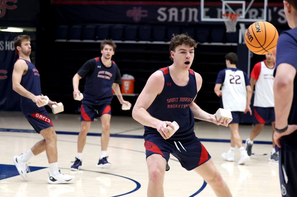 NCAA Tournament preview: No. 5 Saint Mary’s takes on Grand Canyon