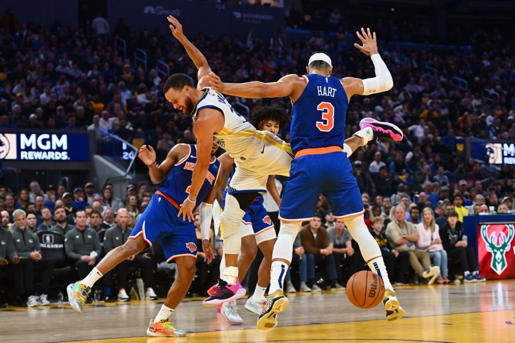 Warriors beat down at home by short-handed Knicks