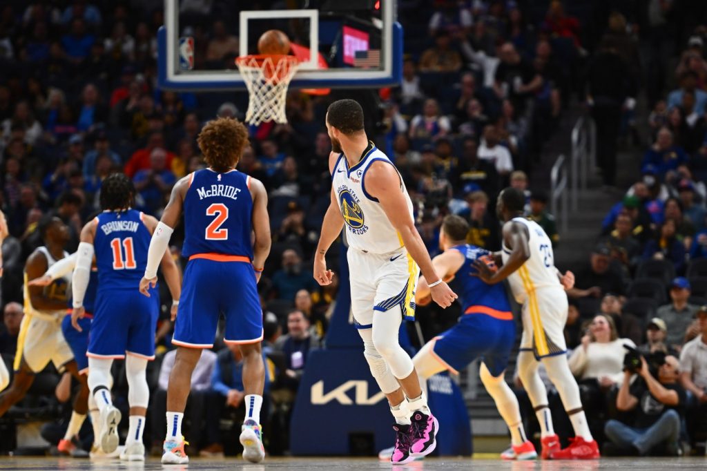 Warriors forced to recalibrate target after home letdown to Knicks