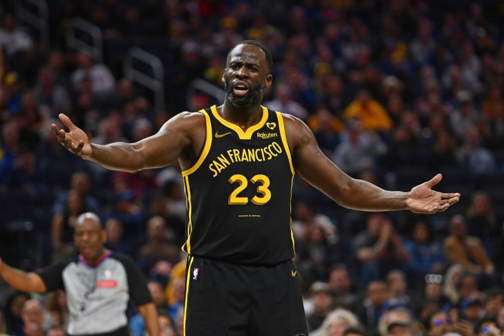 Draymond Green ejected from Warriors-Magic game