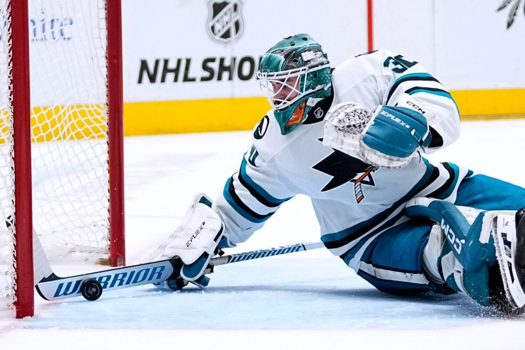 Rookie goalie shines, but Sharks lose in shootout to Dallas Stars