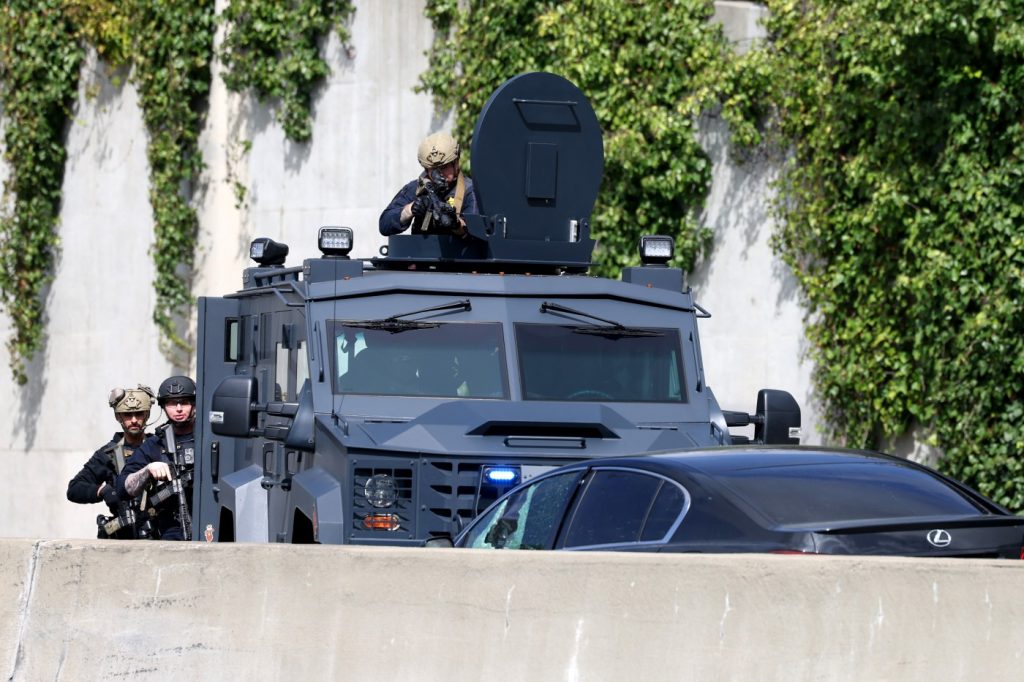 East Bay homicide suspect found dead in vehicle on freeway after standoff with police