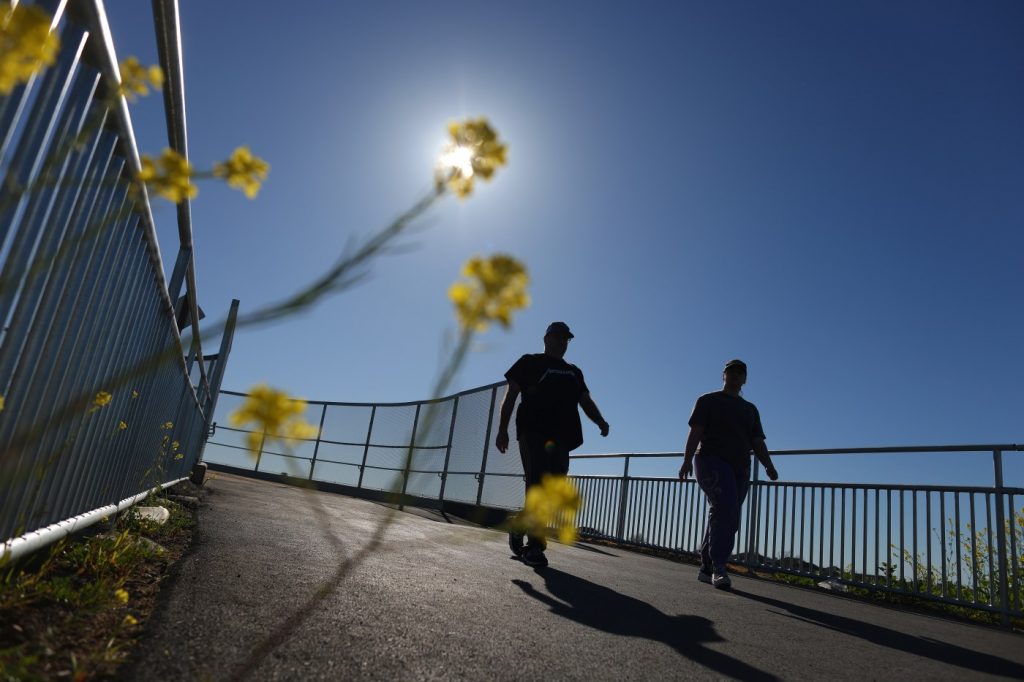 Dozens mark opening of new Mokelumne pedestrian/bike bridge over State Route 4