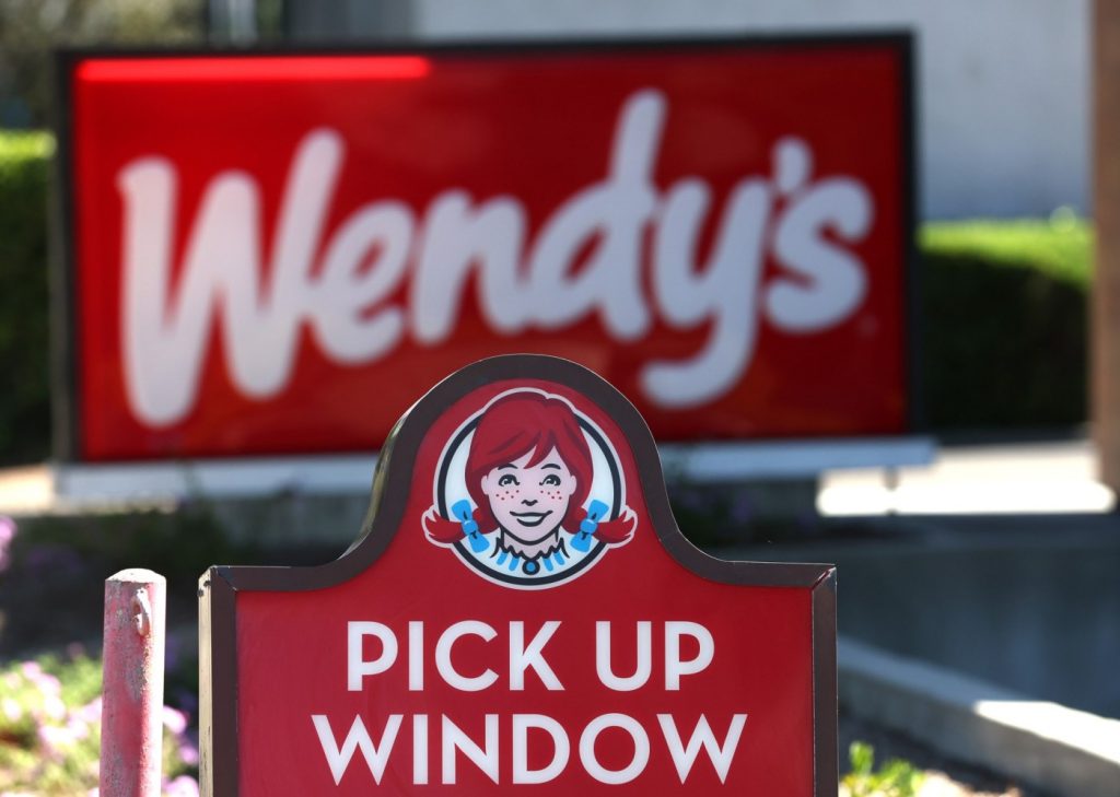 Wendy’s announces March Madness deal with $1 cheeseburgers all month