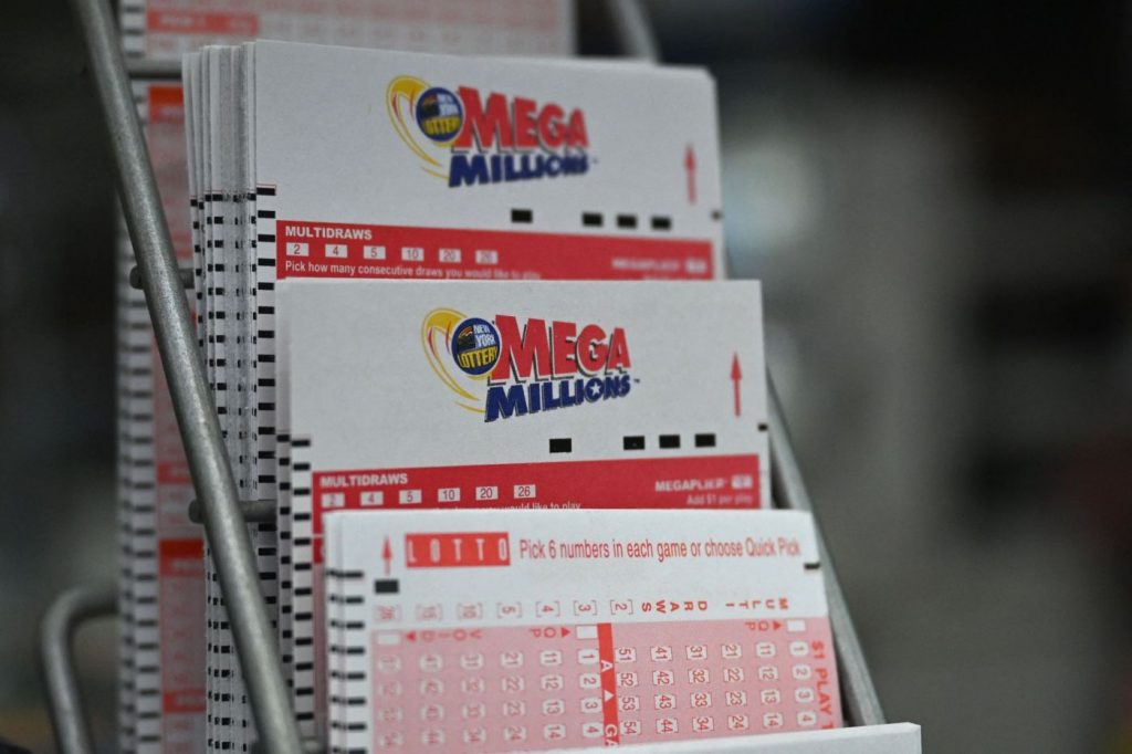 Mega Millions jackpot climbs to an estimated $1.1 billion after no grand prize winner Friday