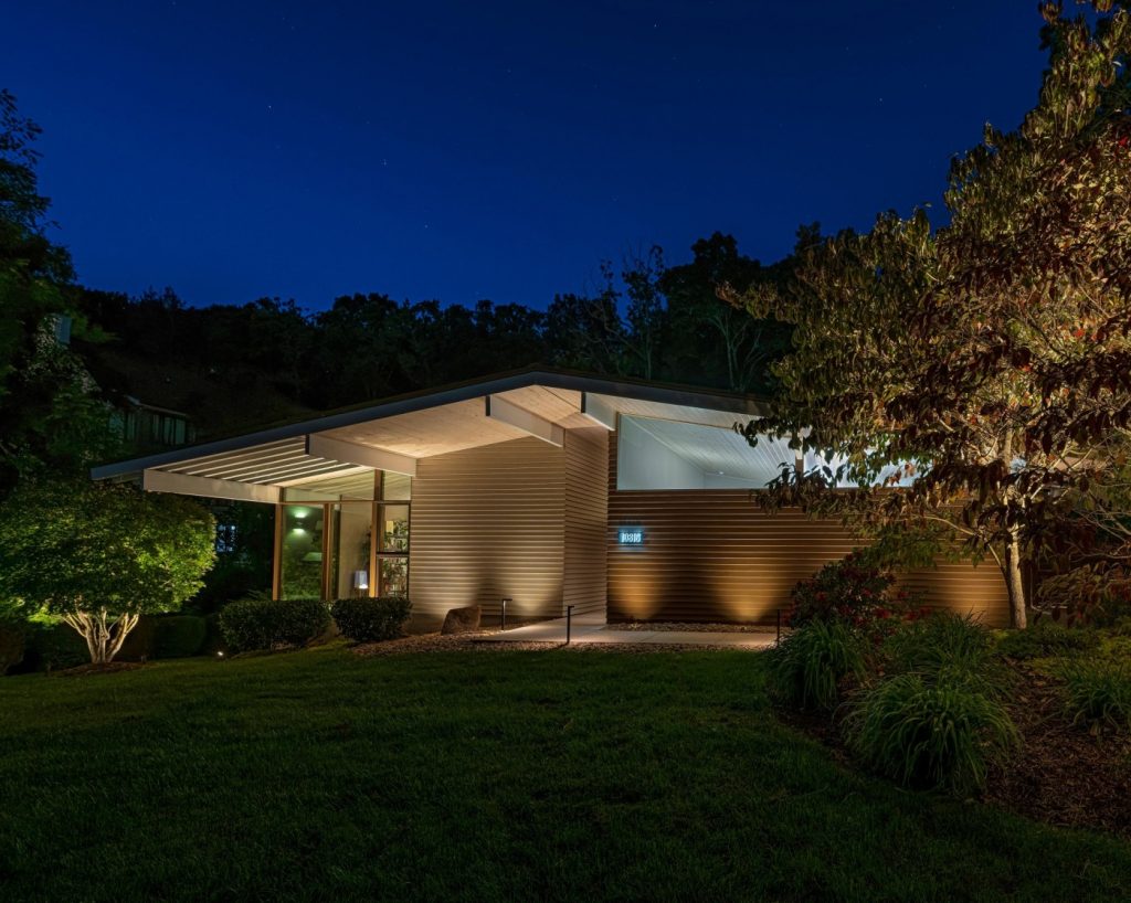 Bay Area architect designs Eichler-inspired home in Tennessee