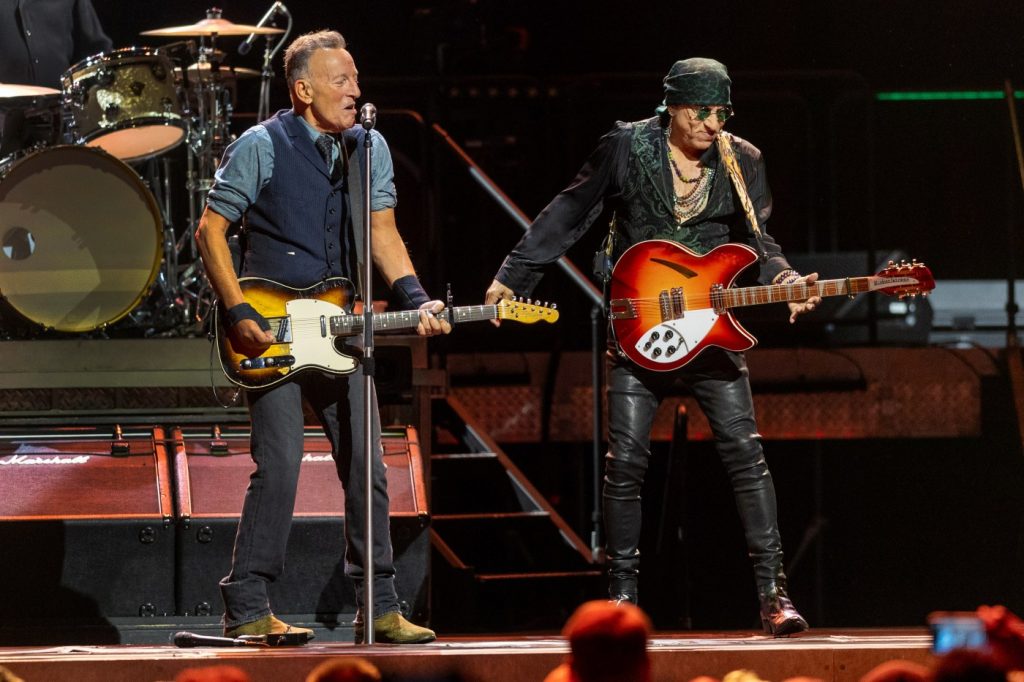 Setlist: What Bruce Springsteen played in San Francisco, March 28