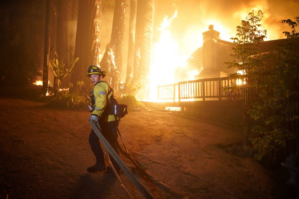 California home insurance meltdown worsens as State Farm sheds 72,000 policies