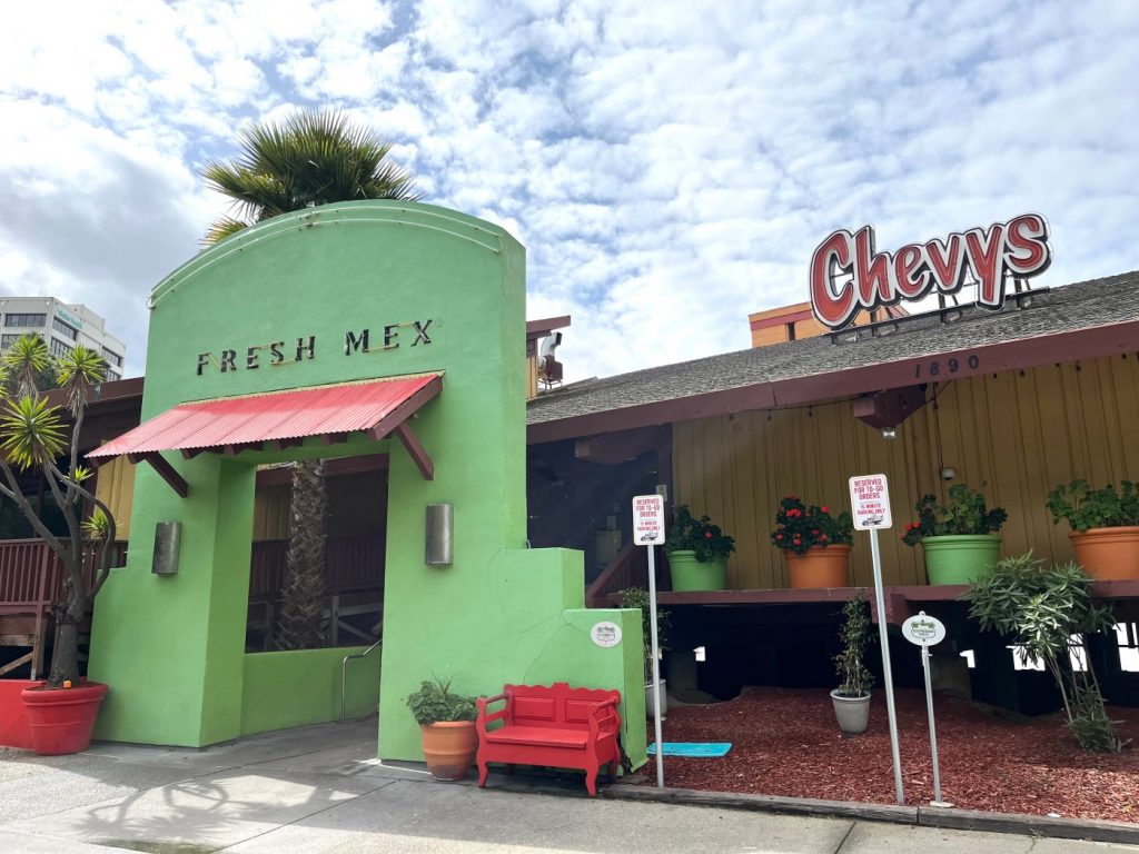 Bay Area icon, Chevys restaurant, to close in Emeryville after 25 years on the Bay