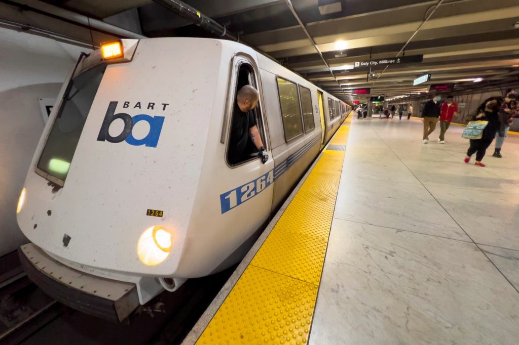 Trespasser on tracks in Berkeley causes major BART delay