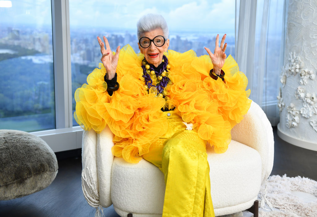 Iris Apfel dies at 102; fashion icon was known for colorful outfits and round black glasses