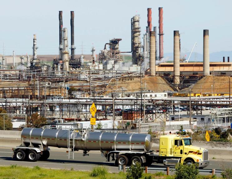 Opinion: California can lead climate change fight by cutting industry pollution