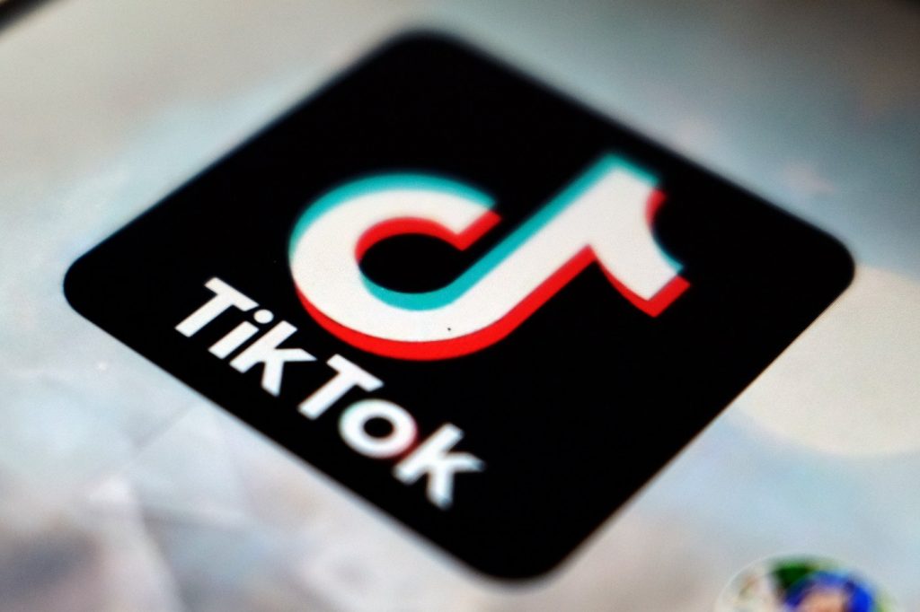 House panel approves bill that would ban TikTok