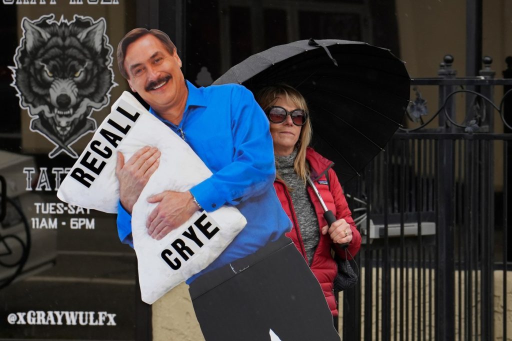 Election denier Lindell’s pillow firm evicted from warehouse