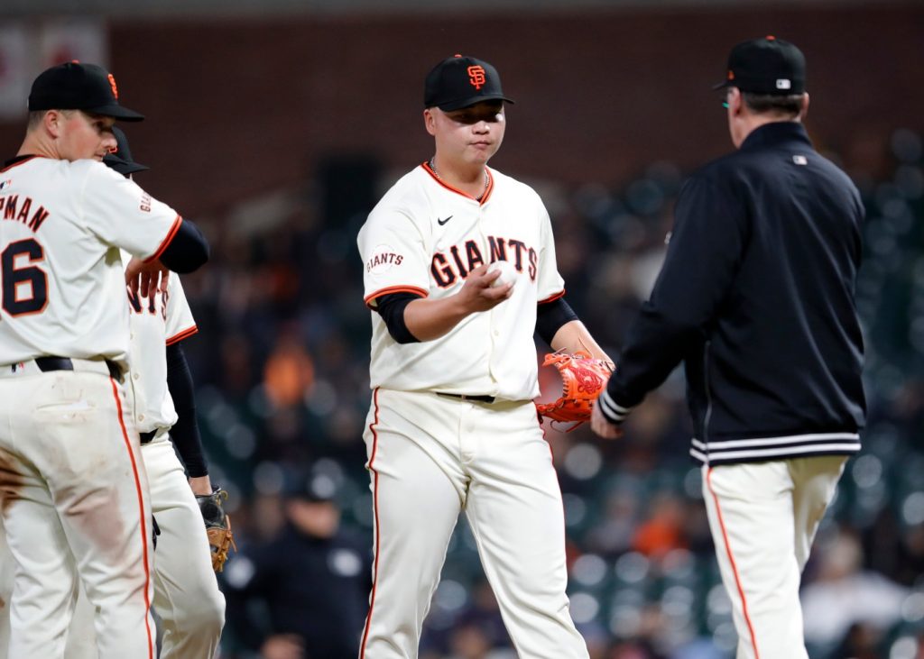 Kai-Wei Teng to return to starting rotation in Triple-A; Sean Hjelle takes his spot in SF Giants bullpen