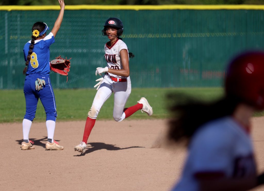 Bay Area softball team says its ready “make some noise” after 13th consecutive win