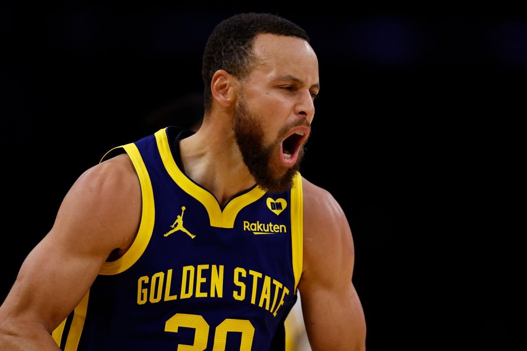 Warriors’ Steph Curry named Clutch Player of the Year