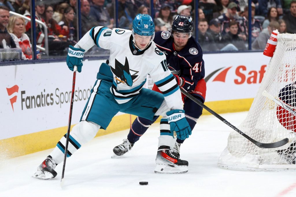 Sharks player attends ex-team’s game, has old jersey on his shoulders