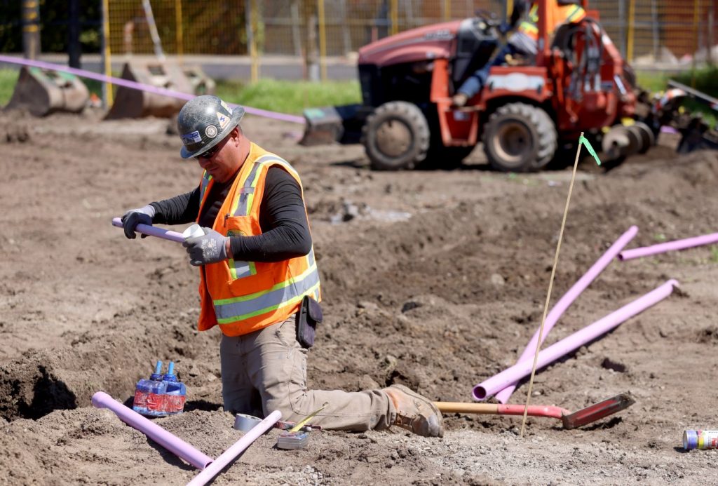 Oakland B’s hustle to get new Raimondi Park stadium ready before first game