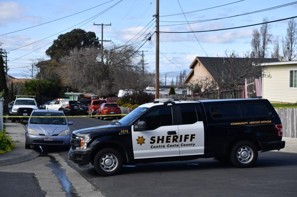 A Bay Point man shoved his girlfriend. An angered onlooker responded by knocking out his eyeball with a shovel, police say