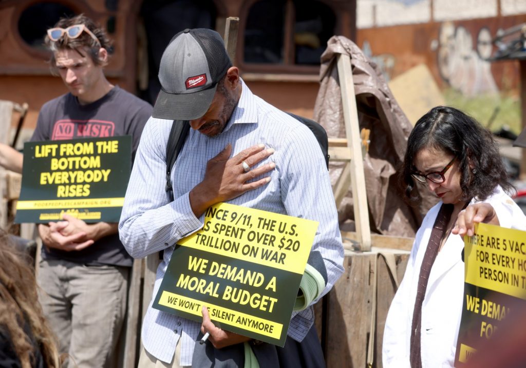 Oakland: Former Wood Street encampment residents commemorate year anniversary of sweeps