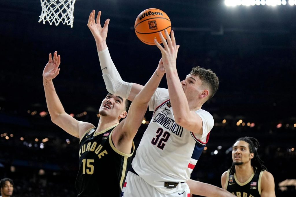 UConn smothers Purdue defensively on its way to Huskies’ second straight national championship