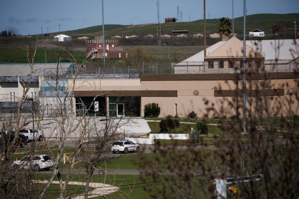 Chaotic Dublin prison closure leads to fighting, crying, cutting, inmates say