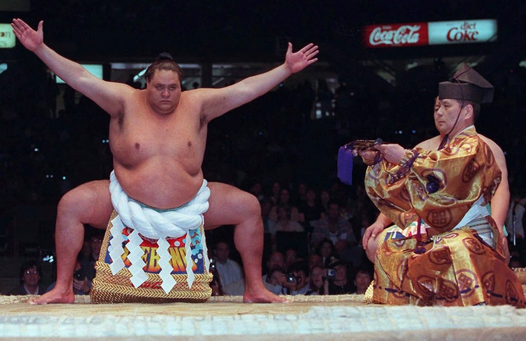 Akebono Taro dies at 54; Hawaii-born sumo champ was considered a legend of the sport