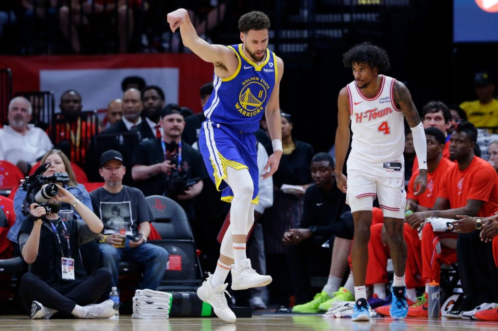 Warriors put a pin in Rockets’ postseason hopes with blowout win