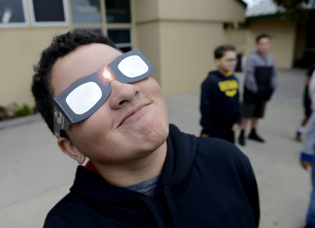 Where to get free eclipse glasses in the Bay Area before April 8