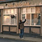 Review: Ken Loach strikes a hopeful note in ‘The Old Oak’