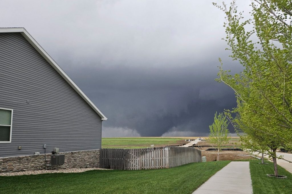 Tornadoes cause severe damage in Omaha suburbs