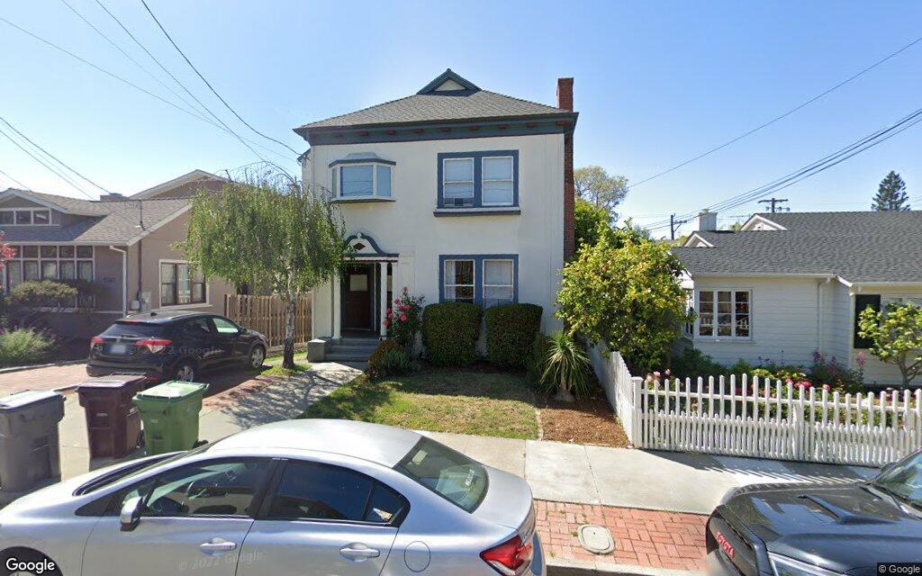 Triplex in Oakland sells for $1.7 million