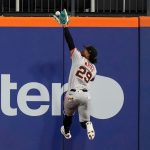 Cardiac Giants do it again, then barely hang on to beat Mets