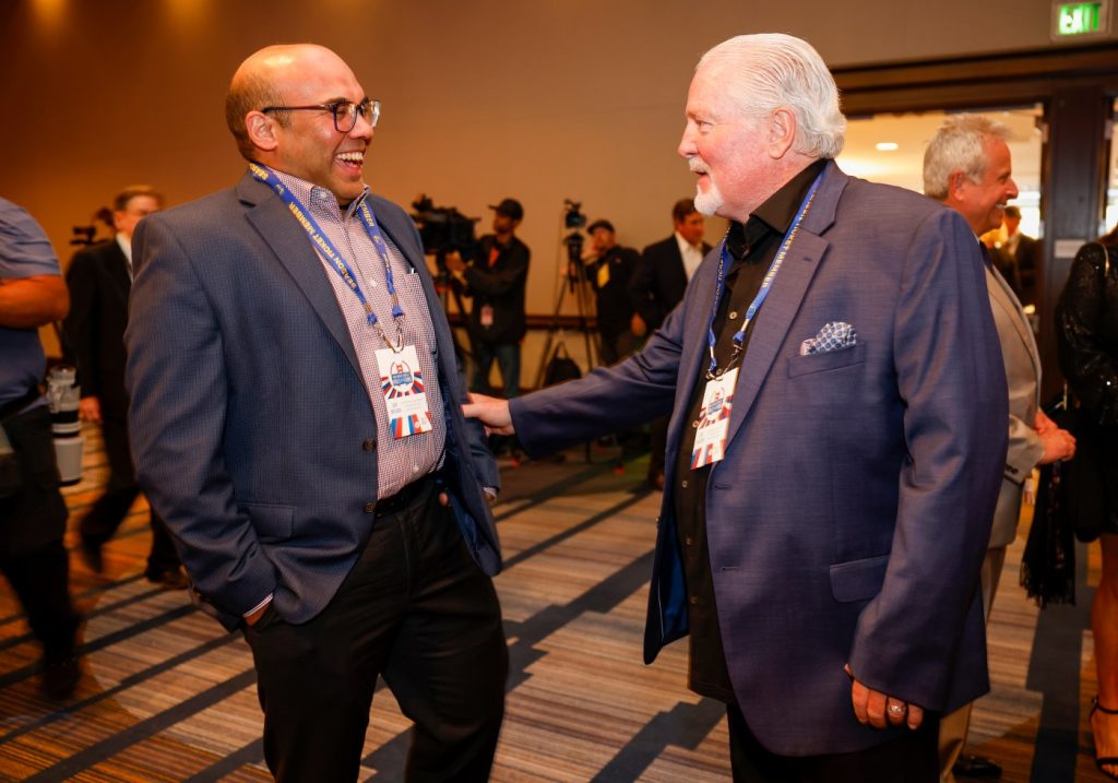 Giants ex-GM Brian Sabean, others relish Bay Area Sports Hall of Fame induction