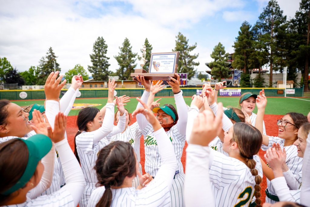 Capuchino’s late rally beats Milpitas in CCS Division II softball final