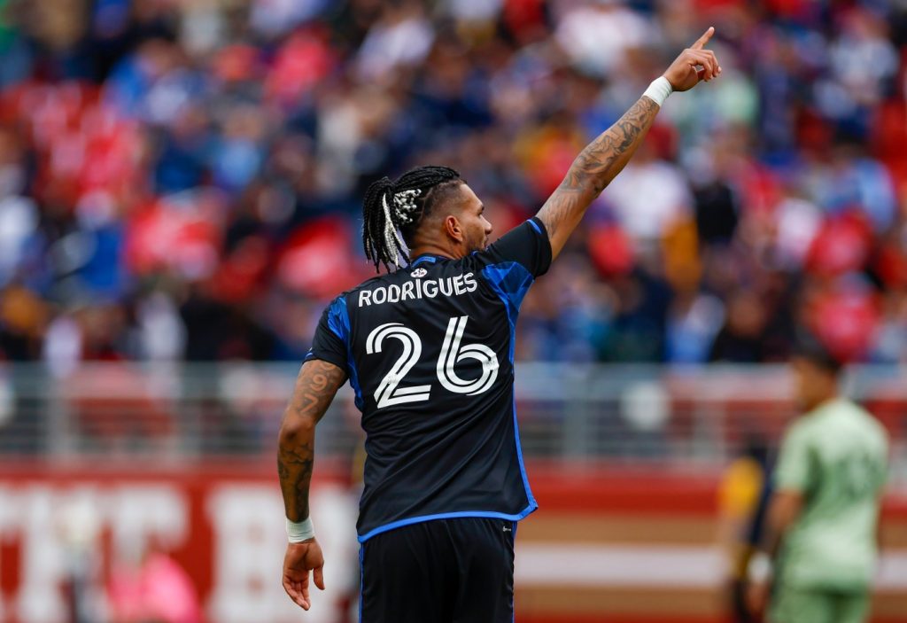 Second-half goals help Quakes beat LAFC at raucous Levi’s Stadium