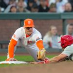 SF Giants walk off Phillies in extras to keep rolling