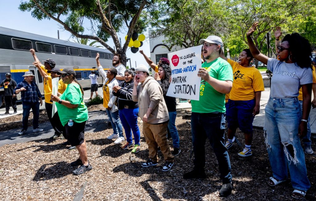 Train riders rally against closure of Amtrak in Antioch