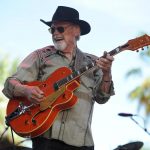 Duane Eddy dies at 86; legend of ‘twang’ guitar inspired scores of musicians