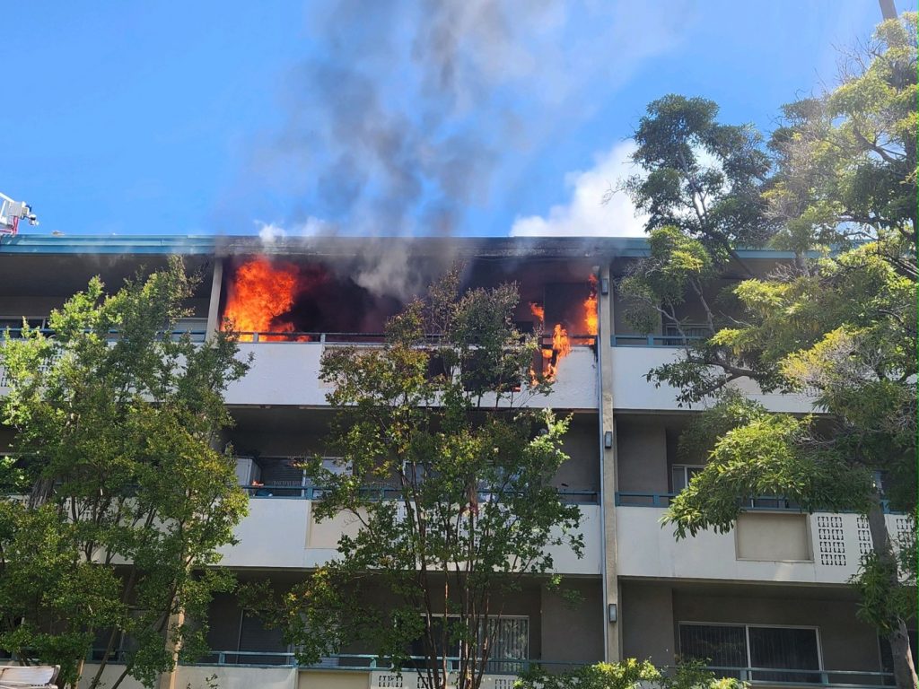 Mountain View apartment fire displaces 9 residents