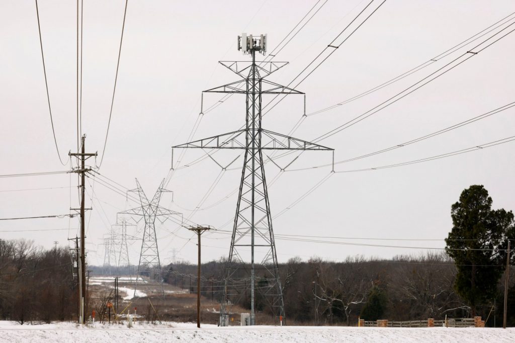 Texas is warned of blackout risk as sun sets this summer