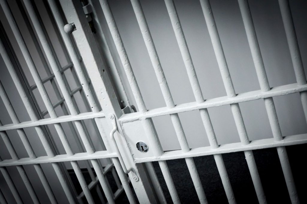 California man mistakenly jailed for 5 days on child molestation charge, suit alleges