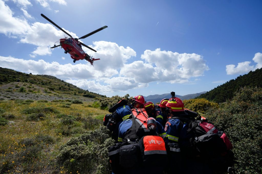 To combat growing risk, Greece bolsters elite firefighting crews